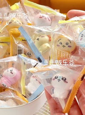 现货日本Chiikawa吉伊卡哇小八乌萨奇车载办公台小摆件手办玩偶