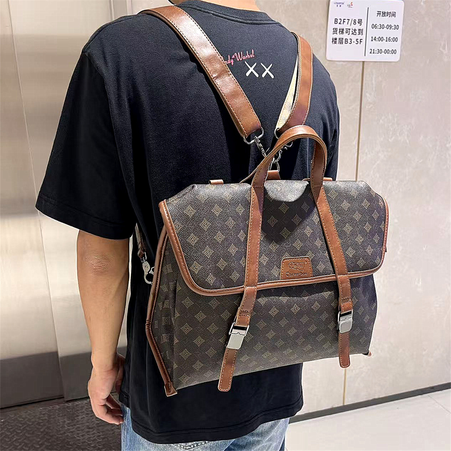 潮牌男女双肩包时尚老花手提斜挎