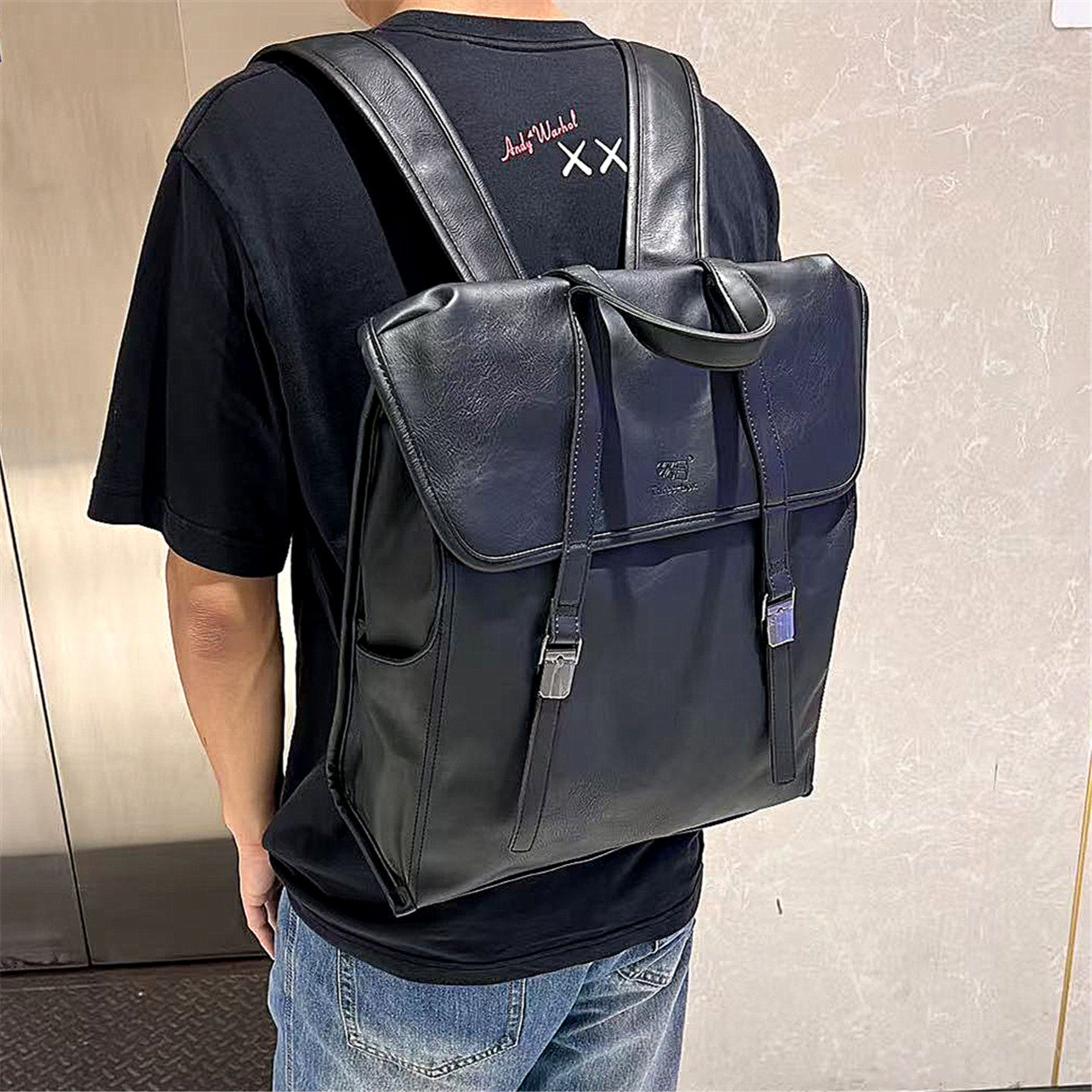 潮牌双肩包男士上班通勤包大容量学生书包商务手提包休闲男女背包