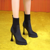 弹力瘦瘦靴女2026年秋冬新款 靴子 尖头高跟短靴细跟防水台百搭时装
