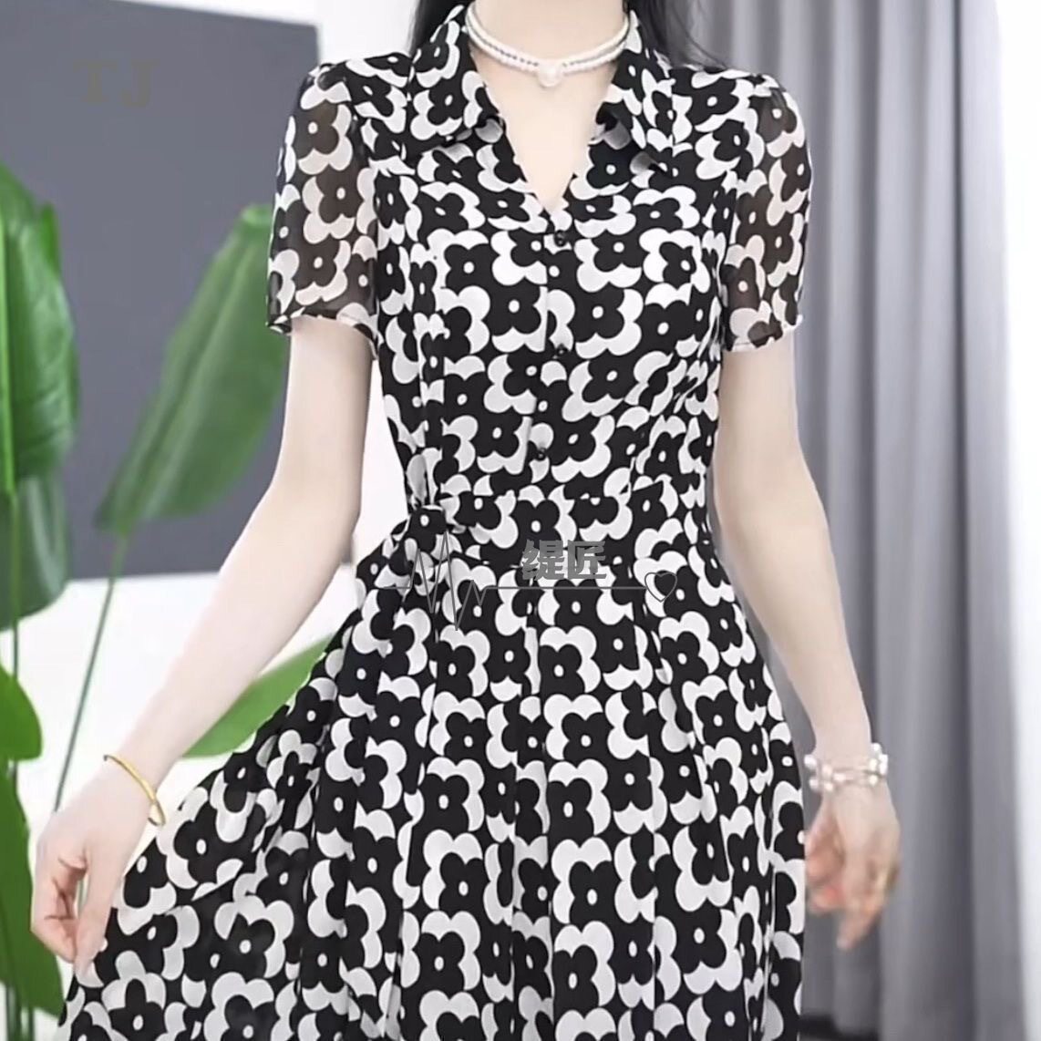 时尚冰丽丝连衣裙2024新款女装夏季短袖显瘦收腰优雅礼服裙子