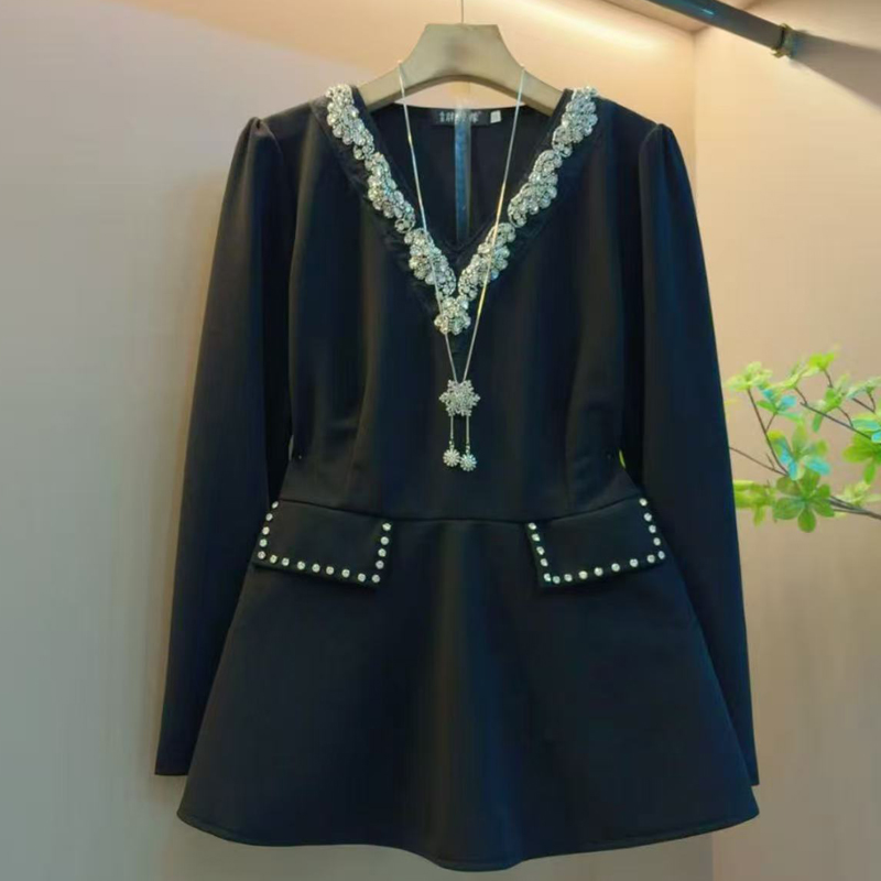 大码女装黑色长袖钉珠大衫