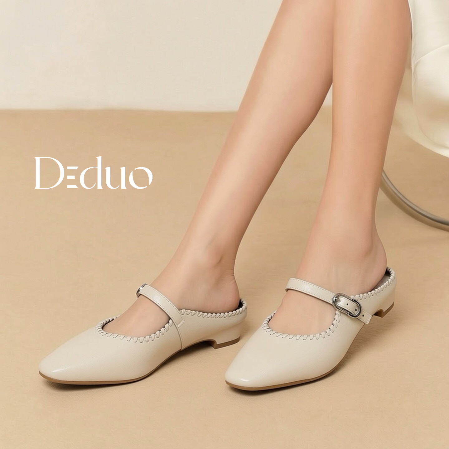 【新品】Diduo/迪朵2026通勤风尖头低跟女鞋外穿金属扣包头拖鞋图片