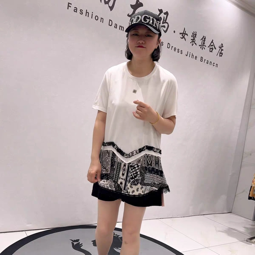 5839芮娜依莲夏款新品撞色拼接时尚减龄洋气短袖上衣加大码女装