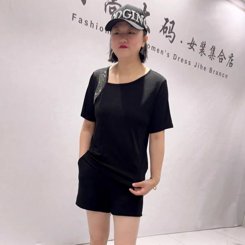 3030女权贵族初夏新品简洁大方高级感女人味气质短袖加大码女装