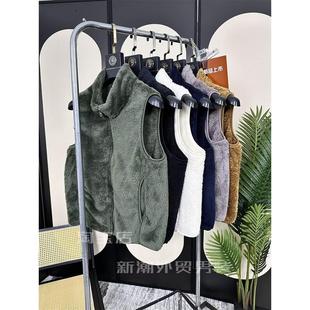 羊羔绒马甲冬季日系简约休闲立领坎肩长毛保暖修身开衫无袖外套男