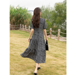 RM13148#小雏菊法式复古碎花连衣裙女收腰显瘦气质轻熟风小黑裙