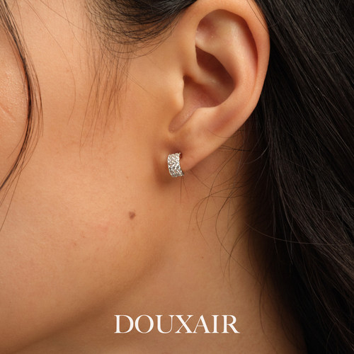 DouxAir新品c型满锆耳钉女s925纯银精致小巧轻奢百搭耳环爆闪镶钻