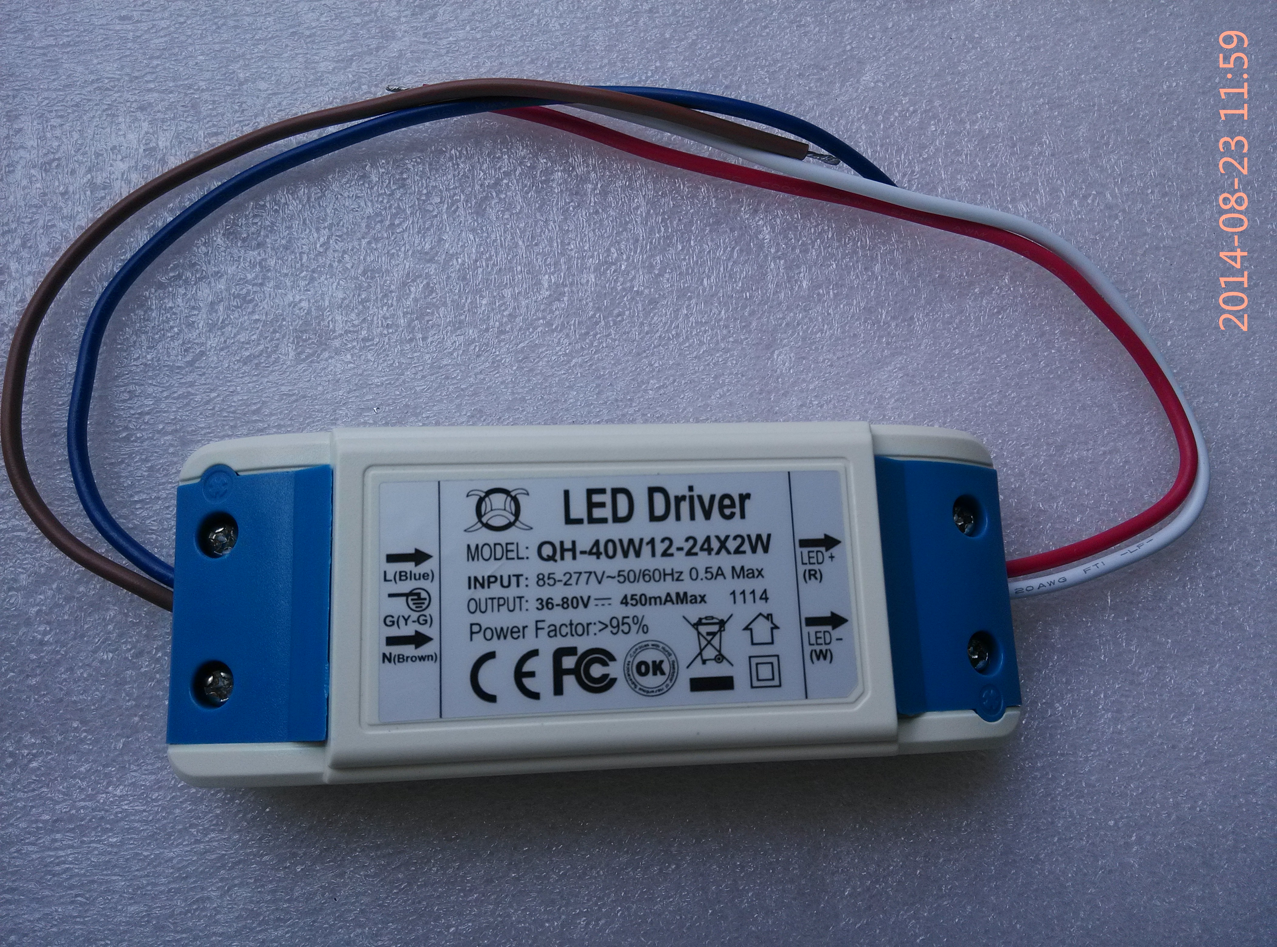 现货供应QH6-12串3并900MA外置恒流面板灯筒灯LED驱动电源10串30W