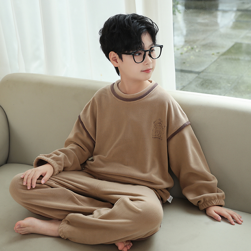 秋冬柔软法兰绒男童睡衣
