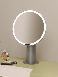 美妆化妆镜台式桌面带灯2025新款LED智能主卧高端梳妆台专用镜子