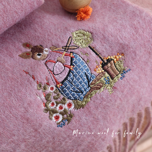 双面流苏卡通刺绣羊毛围巾女冬季
