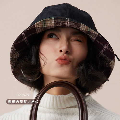 宽檐蝴蝶结加绒格纹渔夫帽秋冬季