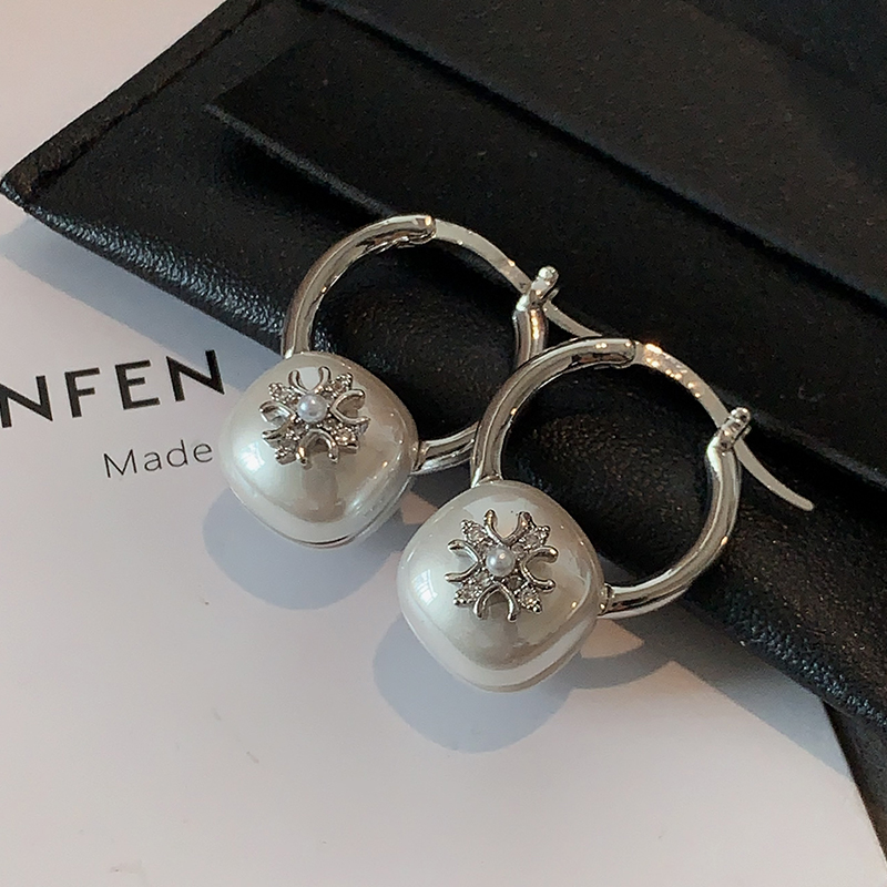 XMR欧美小香风克罗十字架耳饰女