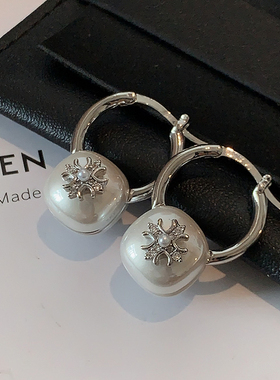 克家十字架耳环2025新款高级感珍珠耳饰轻奢小香风耳坠女方形耳饰