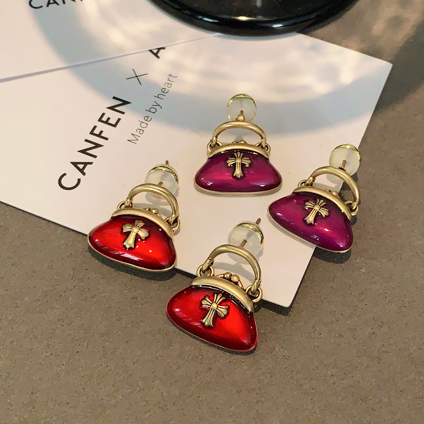 克家红色十字架包包耳环2026新款爆款高级感耳钉欧美复古新年耳饰,饰品/流行首饰/时尚饰品新,耳环,淘宝优惠券,粉丝福利购,淘宝优惠卷