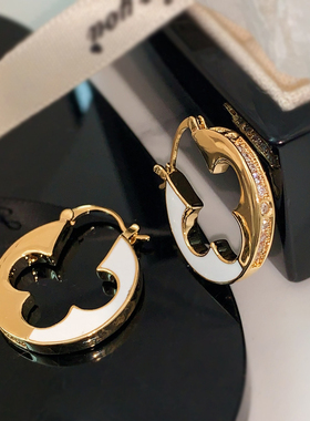 四叶草耳圈2026新款爆款圆盘耳环高级感耳扣女轻奢欧美小香风耳饰