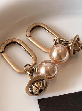 西太后耳环椭圆金属耳扣2025新款爆款珍珠耳坠轻奢高级感土星耳饰