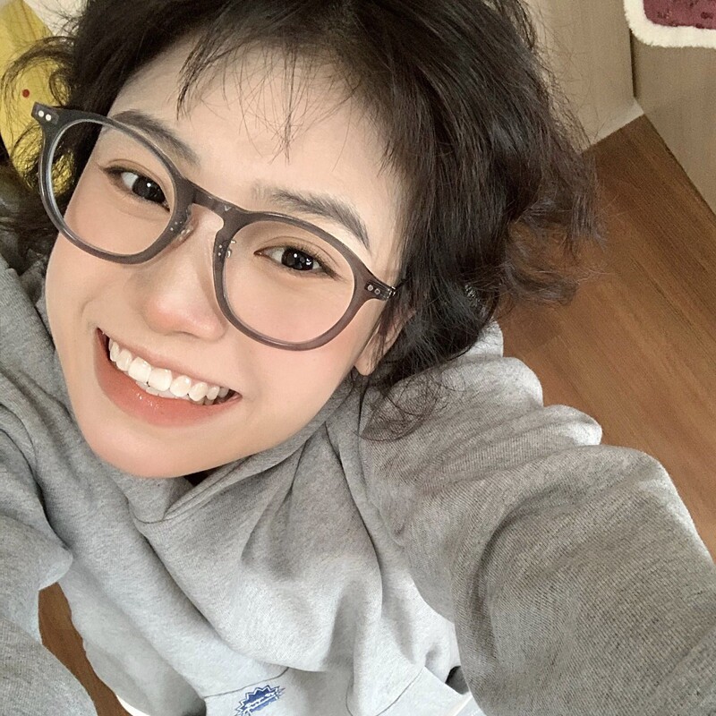 2025韩版新款圆形透灰眼镜框ins小红书网红超轻细腿防蓝光眼镜女