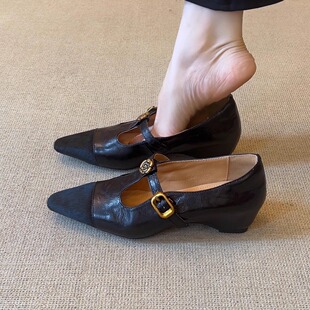 nnmiss 5cm小方头拼接浅口山茶花丁字带百搭复古坡跟单鞋