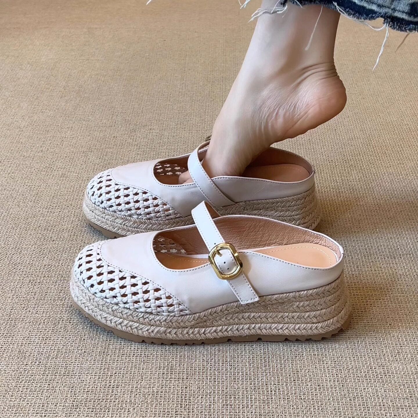 nnmiss/5.5cm小个子休闲草编厚底坡跟凉鞋编织拼接一字带包头拖鞋