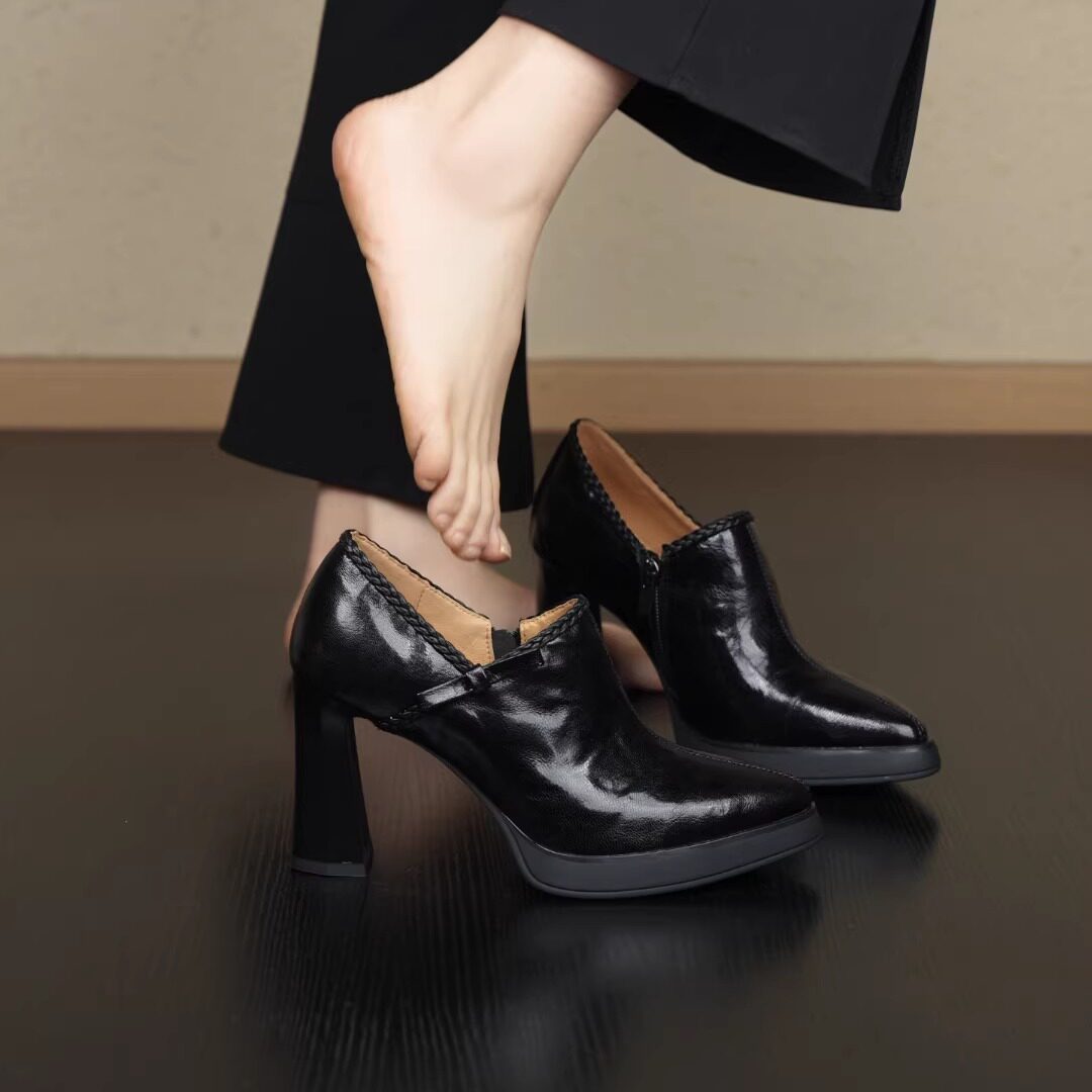 nnmiss/9cm气质尖头编织蝴蝶结复古高跟鞋百搭深口粗跟羊皮单鞋