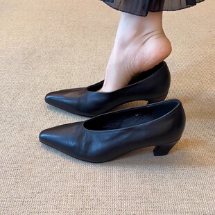 NNMISS·34-39/5cm极简复古尖头V口高跟鞋新款浅口粗跟通勤小单鞋