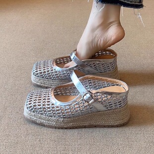 百搭镂空透气包头拖鞋 nnmiss 7cm小个子编织方头草编厚底坡跟凉鞋
