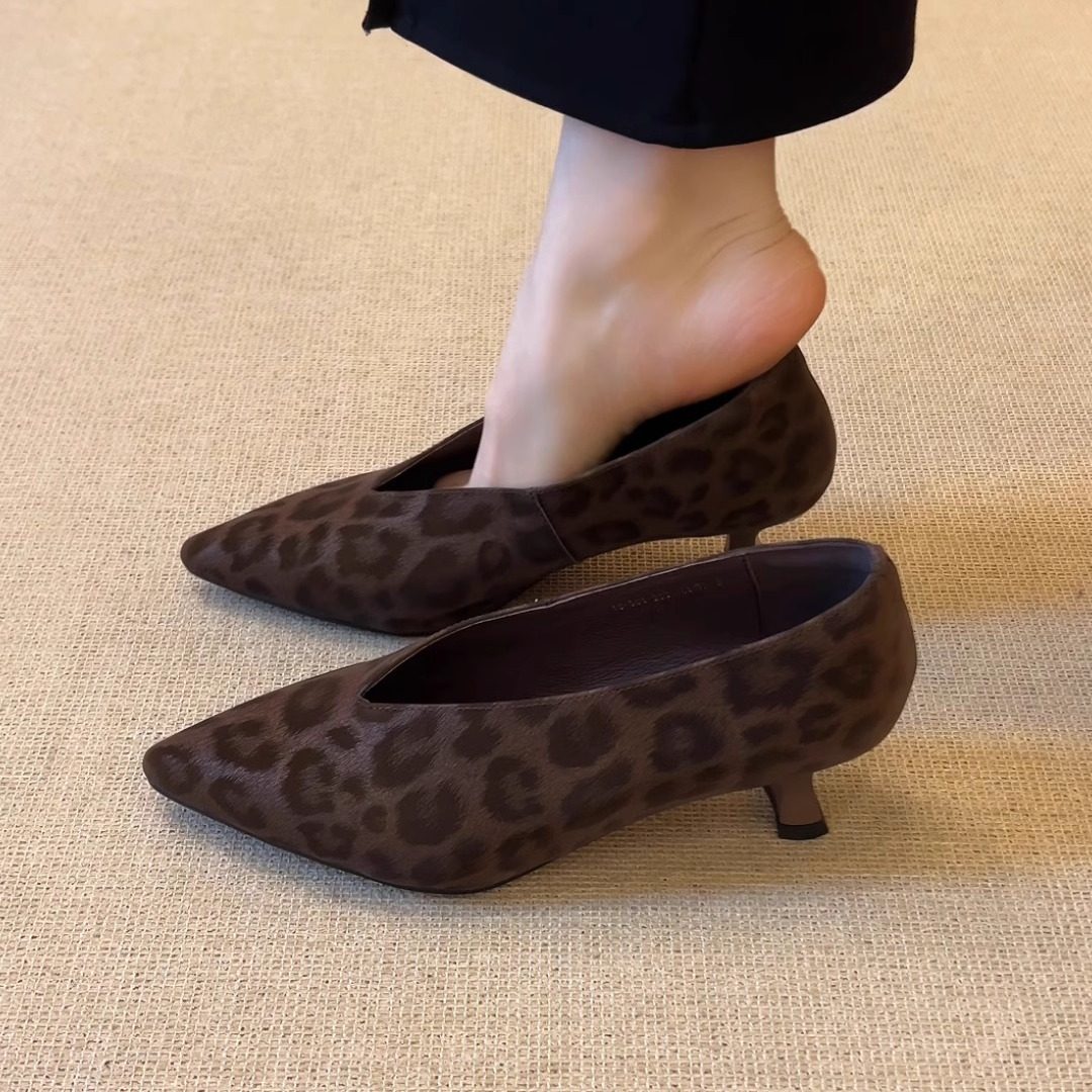 nnmiss·34-39/5cm复古尖头V口优雅粗跟高跟鞋时尚豹纹浅口单鞋