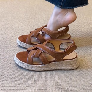 nnmiss/5cm草编坡跟圆头交叉带后绊带复古百搭舒适露趾罗马凉鞋