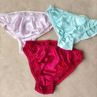 纯真丝缎面绣花三角裤回馈福利