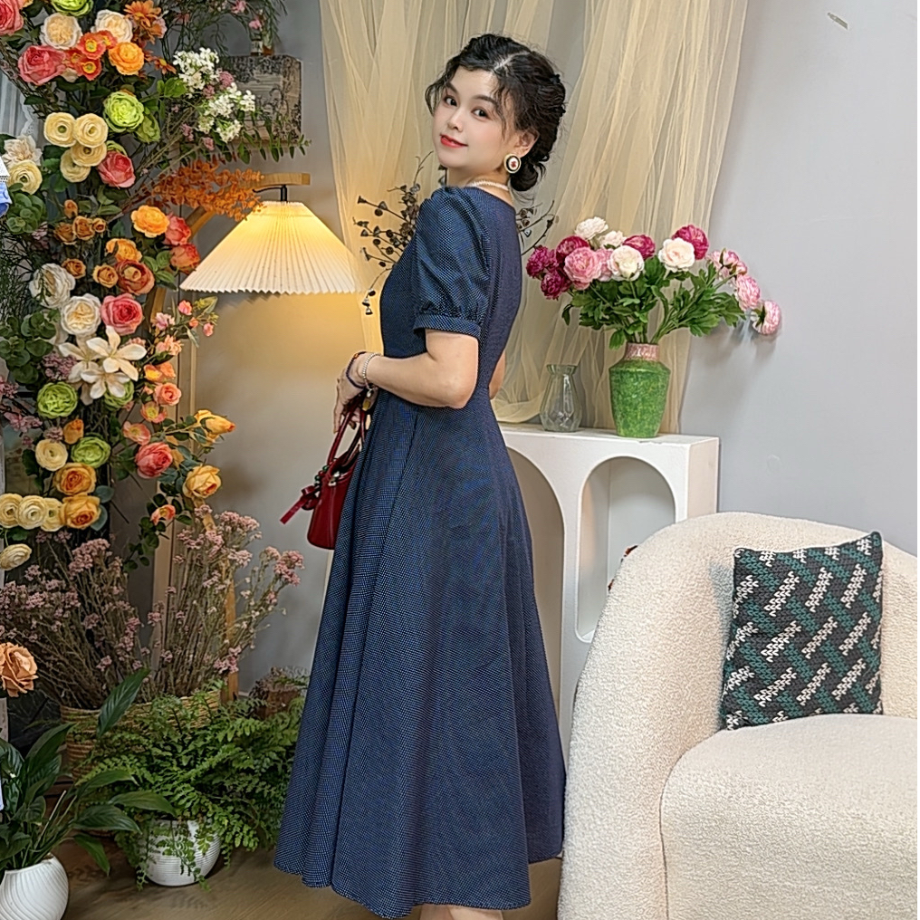 辛西娅自制法式复古气质方领波点连衣裙高腰大裙摆显瘦中长裙