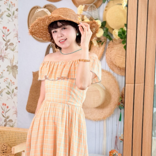 [云边漫]法式复古方领格子连衣裙女夏季收腰显瘦气质度假长裙