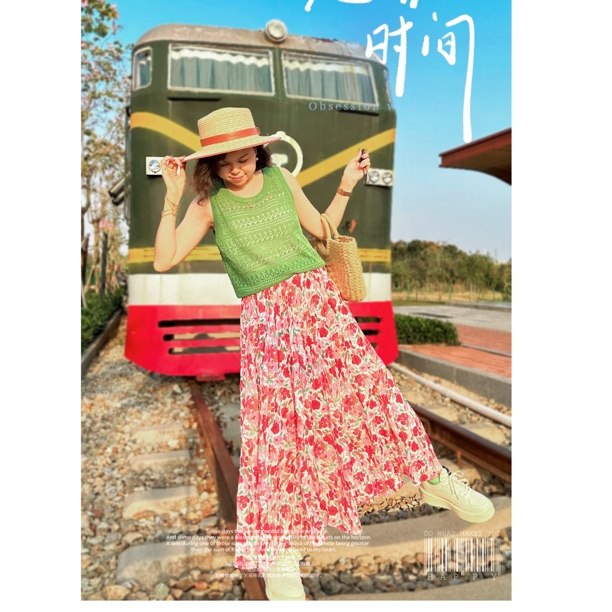 森系红色碎花半身裙梨型蛇年