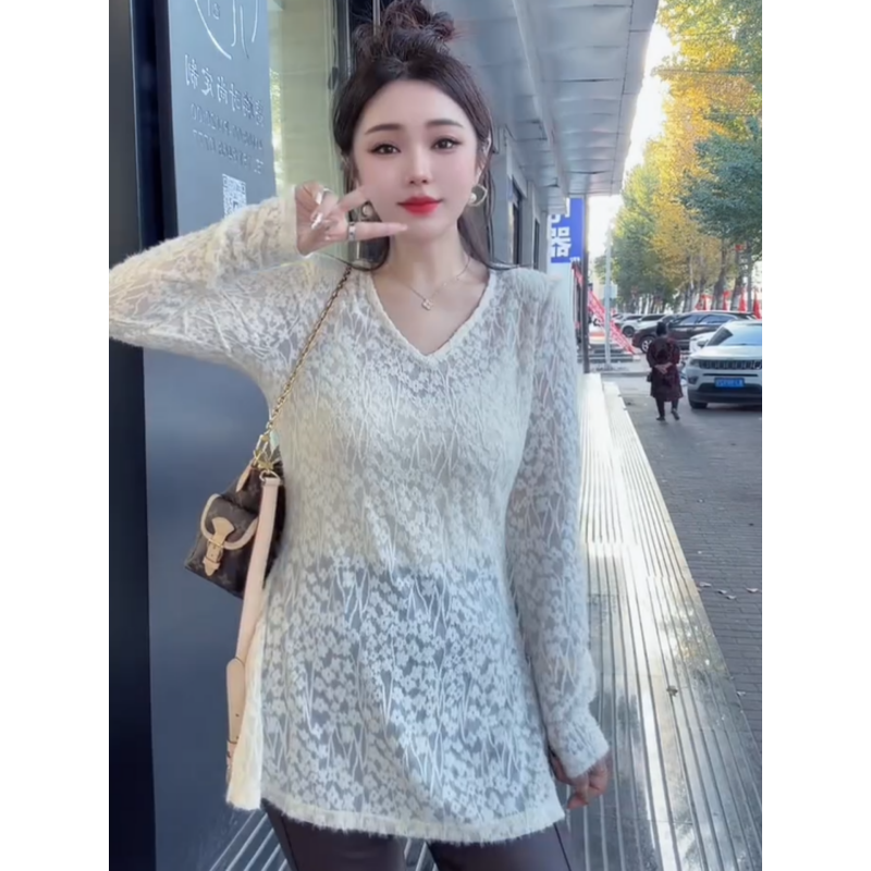 2025秋冬新款法式气质V领蕾丝提花侧边开叉中长款长袖打底衫上衣
