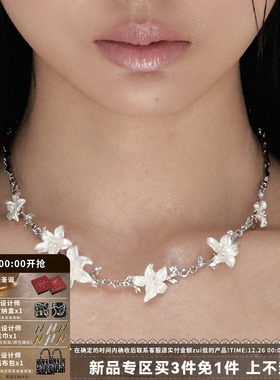 纯白樱花项链小众设计黑白锁骨链