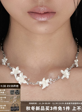 纯白樱花项链小众设计黑白锁骨链