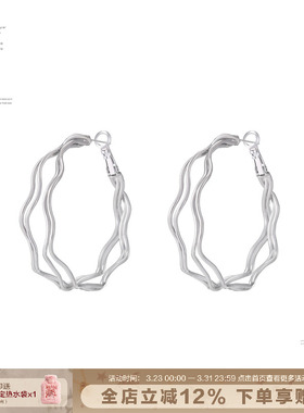 方圆脸姐妹闭眼入的大耳圈显脸小