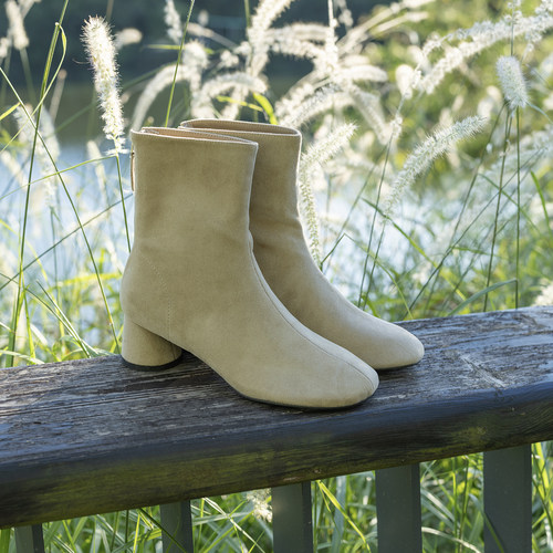 2025新品巨温柔！法式杏色短靴