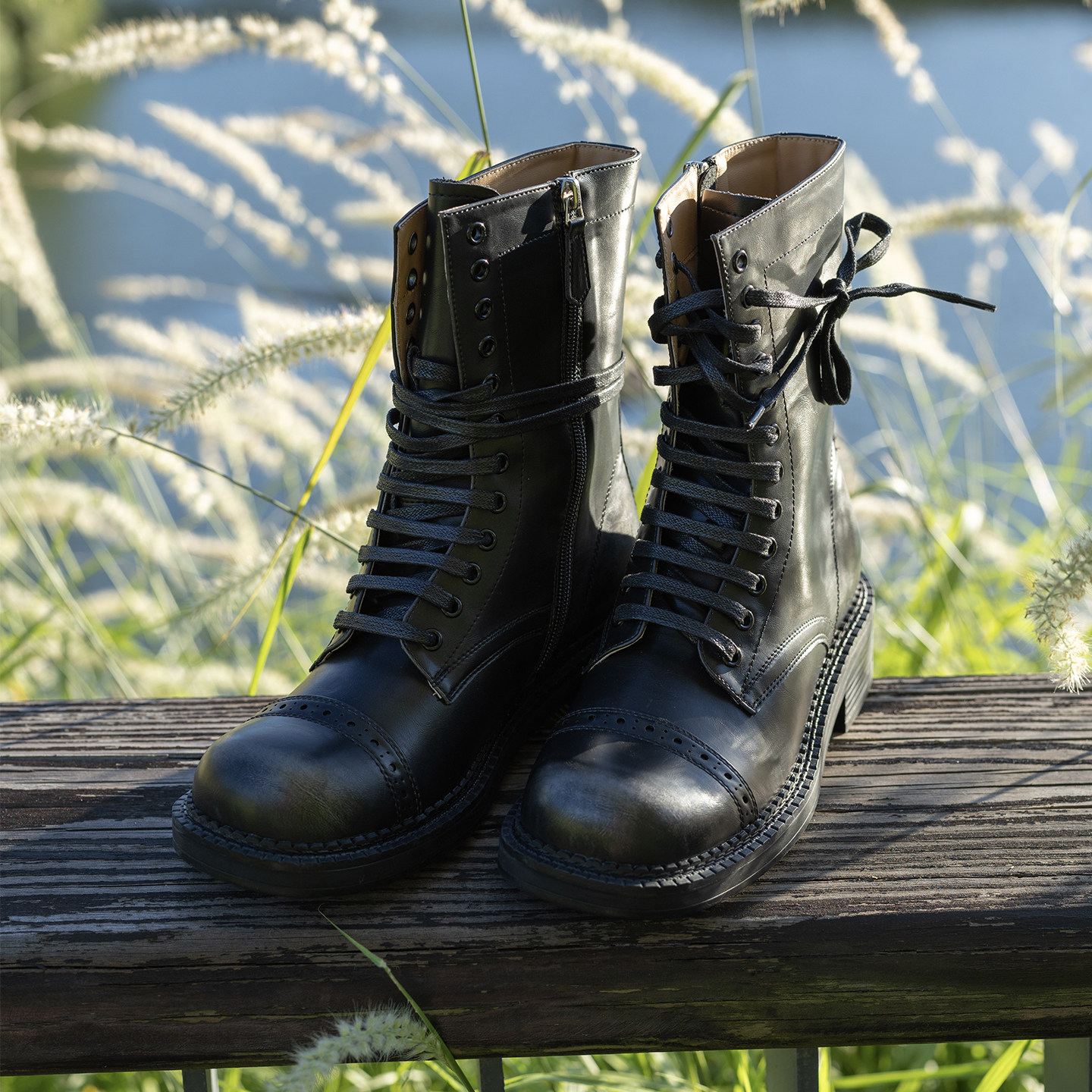 英伦风系带马丁靴黑色增高