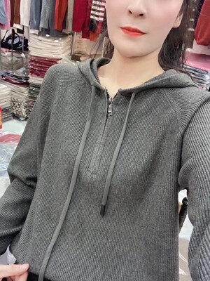 2025冬季新款韩版宽松显瘦半拉链连帽套头毛衣女百搭针织衫上衣潮