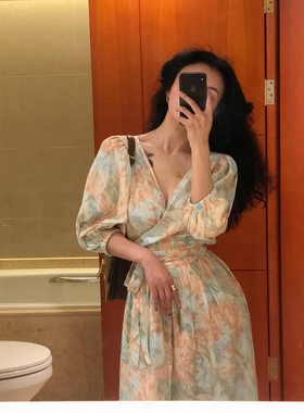 PG DVF2023夏季新款法式复古油画泡泡袖一片式系带连衣裙碎花长款