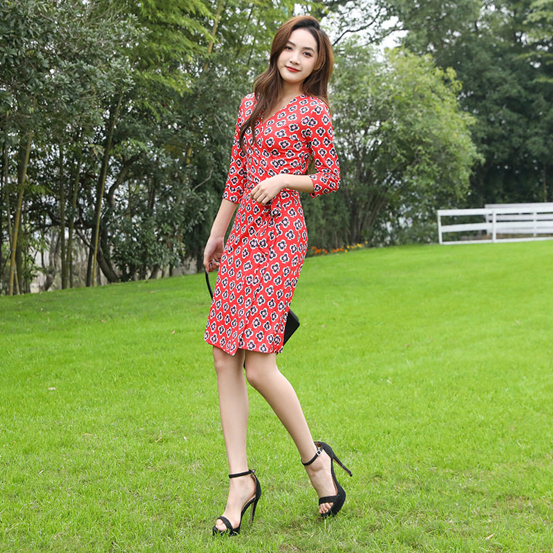 PG DVF裹身裙2023春季魅惑红色梅花图案清新甜美一片式七分袖系带