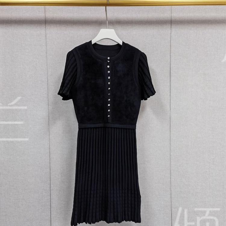 法国S家24早秋新款女修身