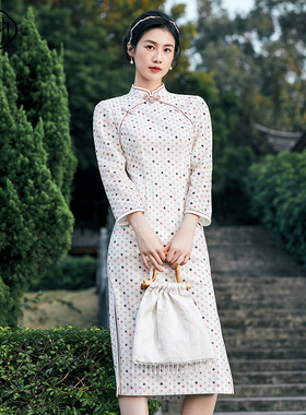 固执春季新款中国风格子长袖改良蕾丝中长旗袍裙80141QP08835
