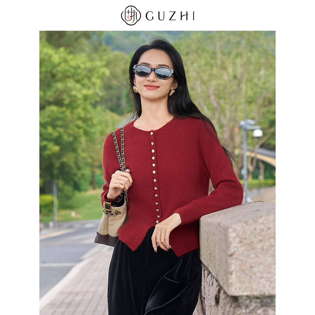 固执圆领修身短款羊绒针织开衫