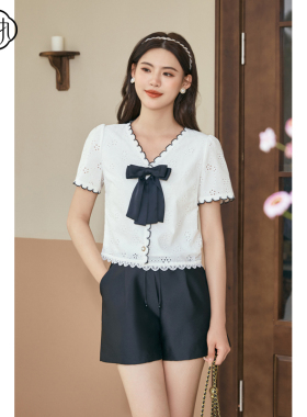 固执夏季新款复古v领撞边蝴蝶结刺绣短袖短衬衫10832CS08095