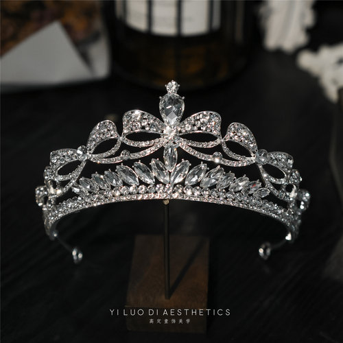 依洛蒂原创轻奢水晶蝴蝶结皇冠