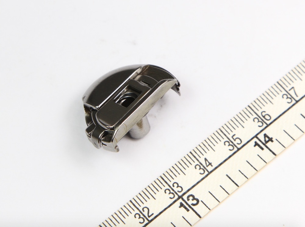 Parts ID: 40003895 BC-HTH(2E)梭壳用于 DLN-6390 缝纫机