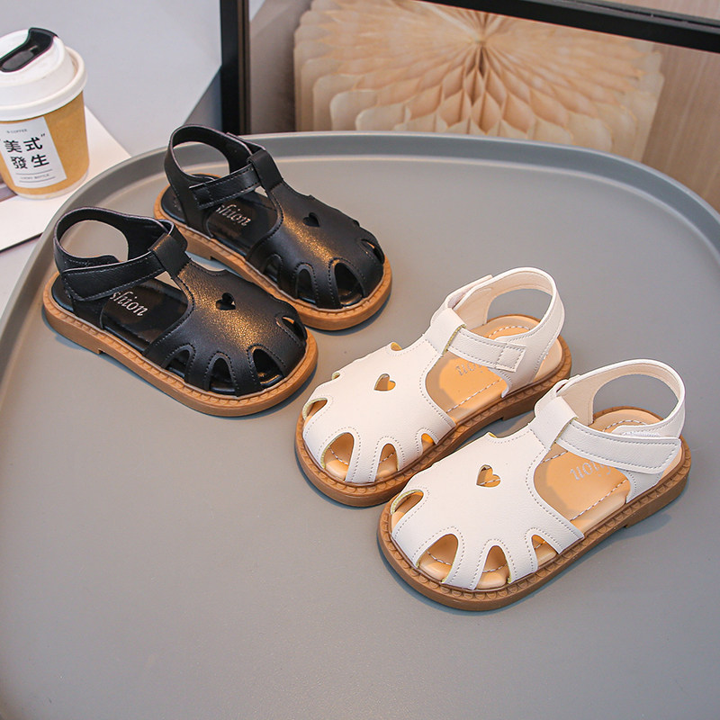 女童公主风百搭防滑凉鞋2026夏季新款时尚休闲鞋包头轻便软底凉鞋